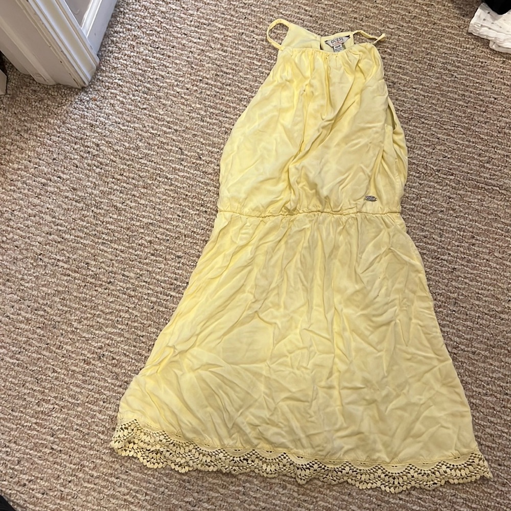 yellow dress